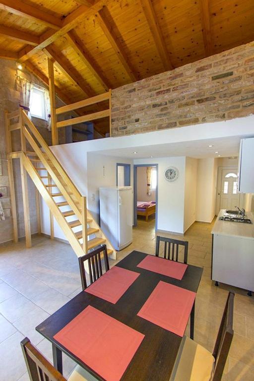 Gdinj Seaside Secluded Apartments Cove Skozanje, Hvar - 5713 מראה חיצוני תמונה