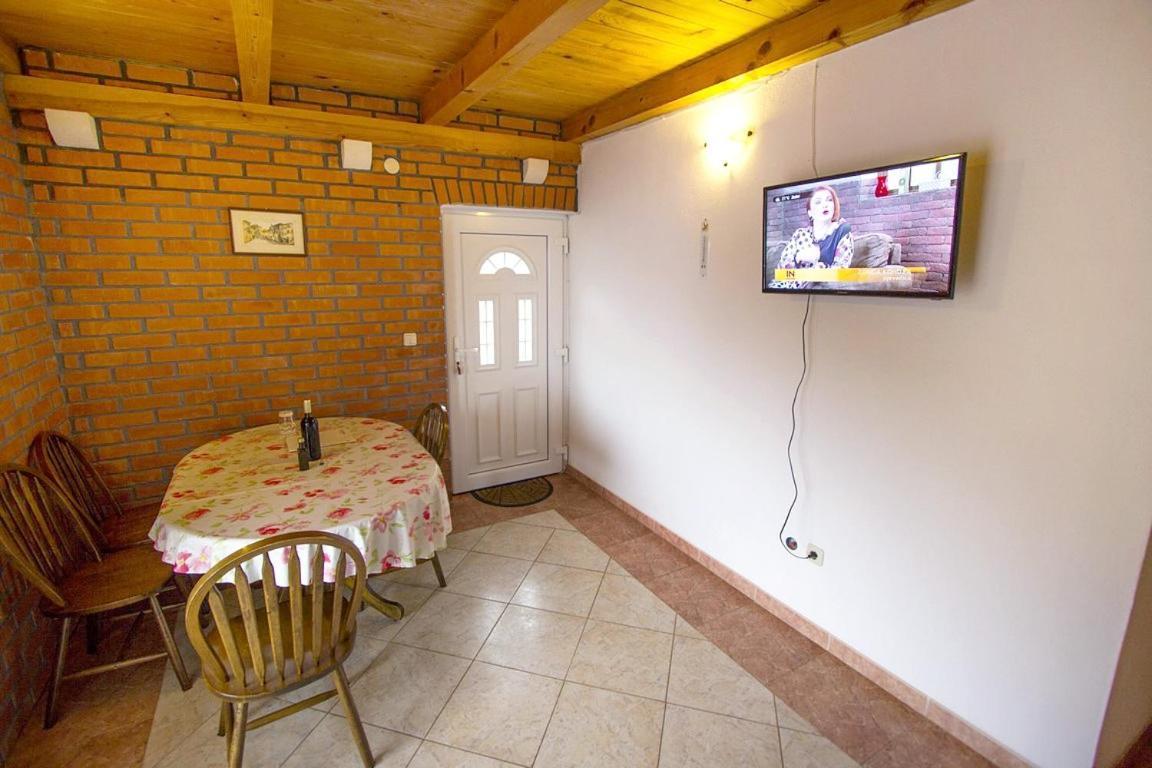 Gdinj Seaside Secluded Apartments Cove Skozanje, Hvar - 5713 מראה חיצוני תמונה